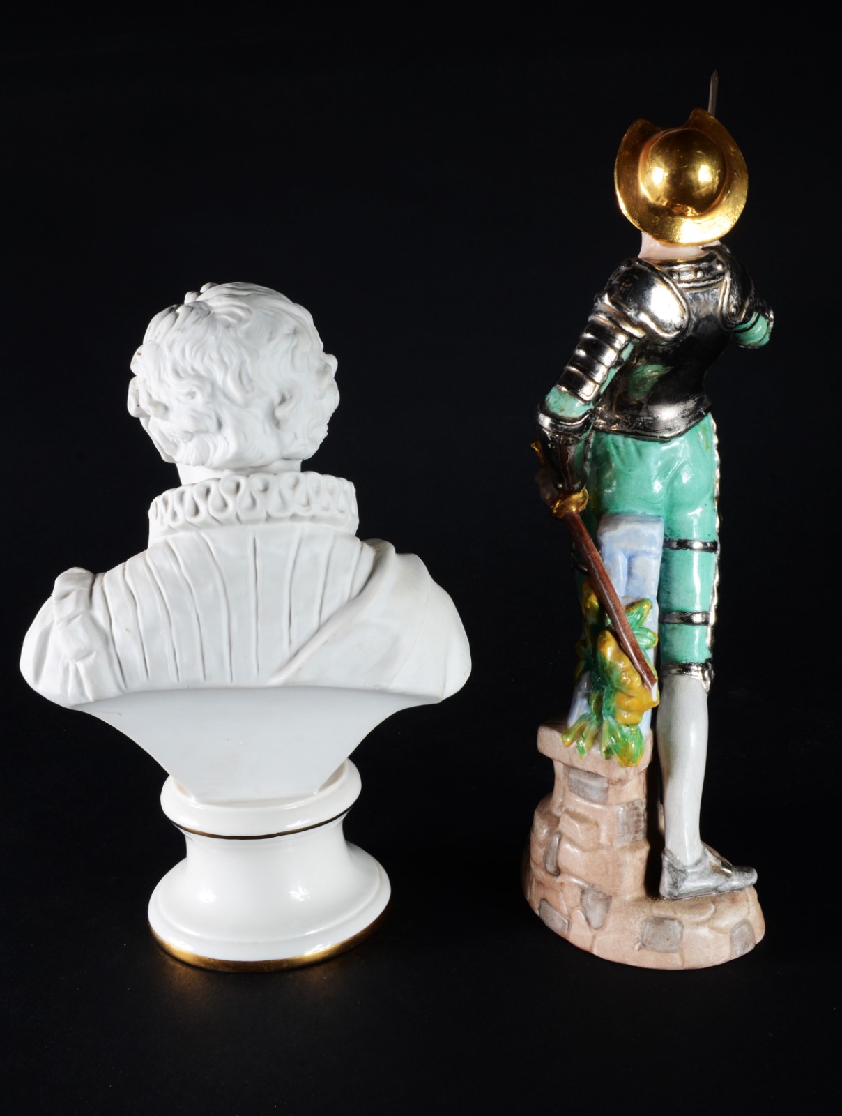 Duas esculturas de porcelana espanhola Sureda, sendo um busto de... - foto 6 de 11