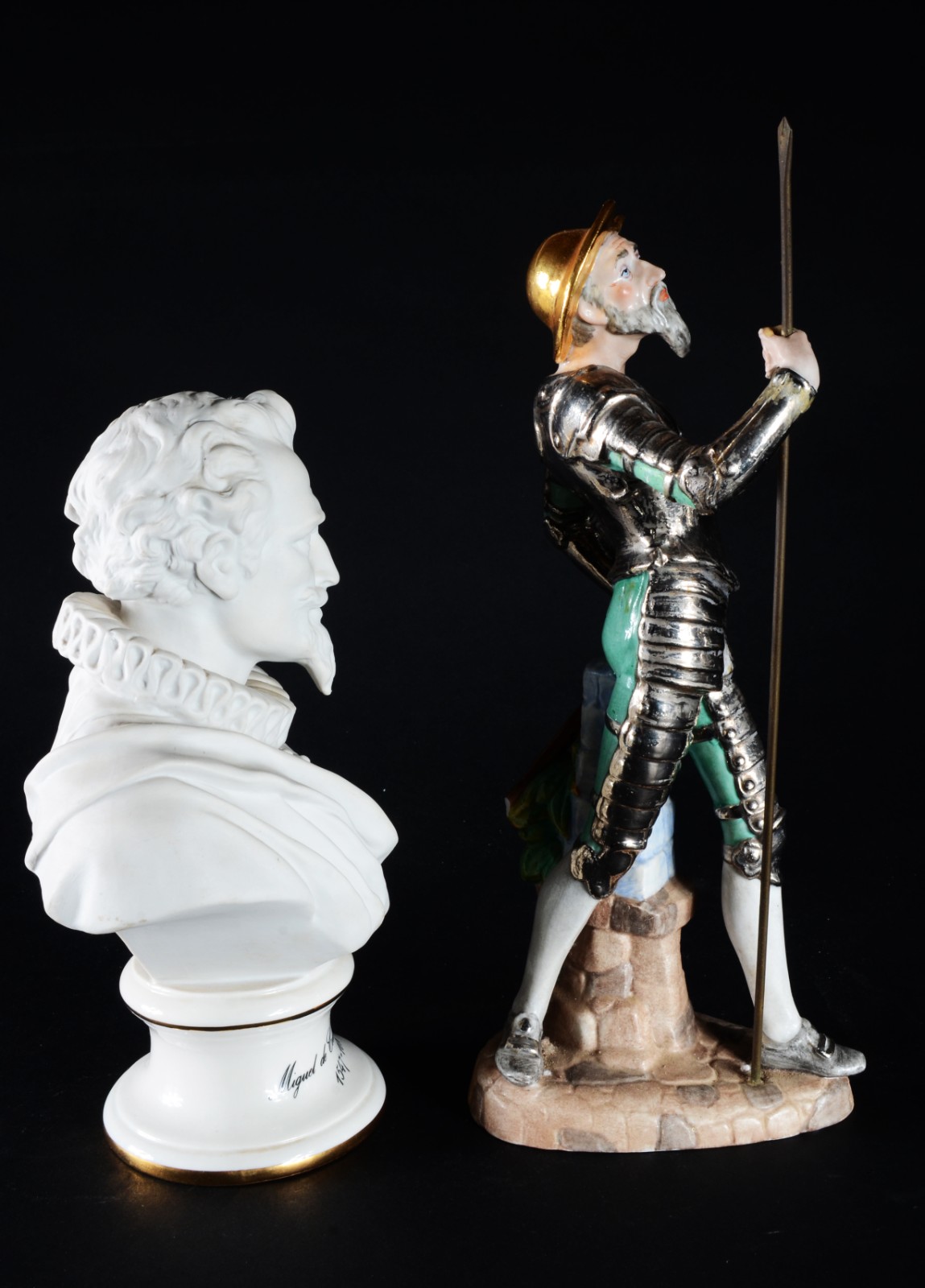 Duas esculturas de porcelana espanhola Sureda, sendo um busto de... - foto 7 de 11
