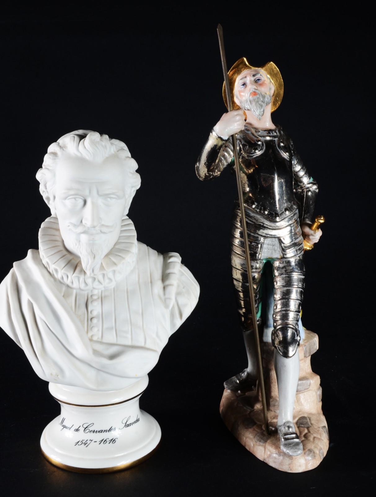 Duas esculturas de porcelana espanhola Sureda, sendo um busto de... - foto 8 de 11