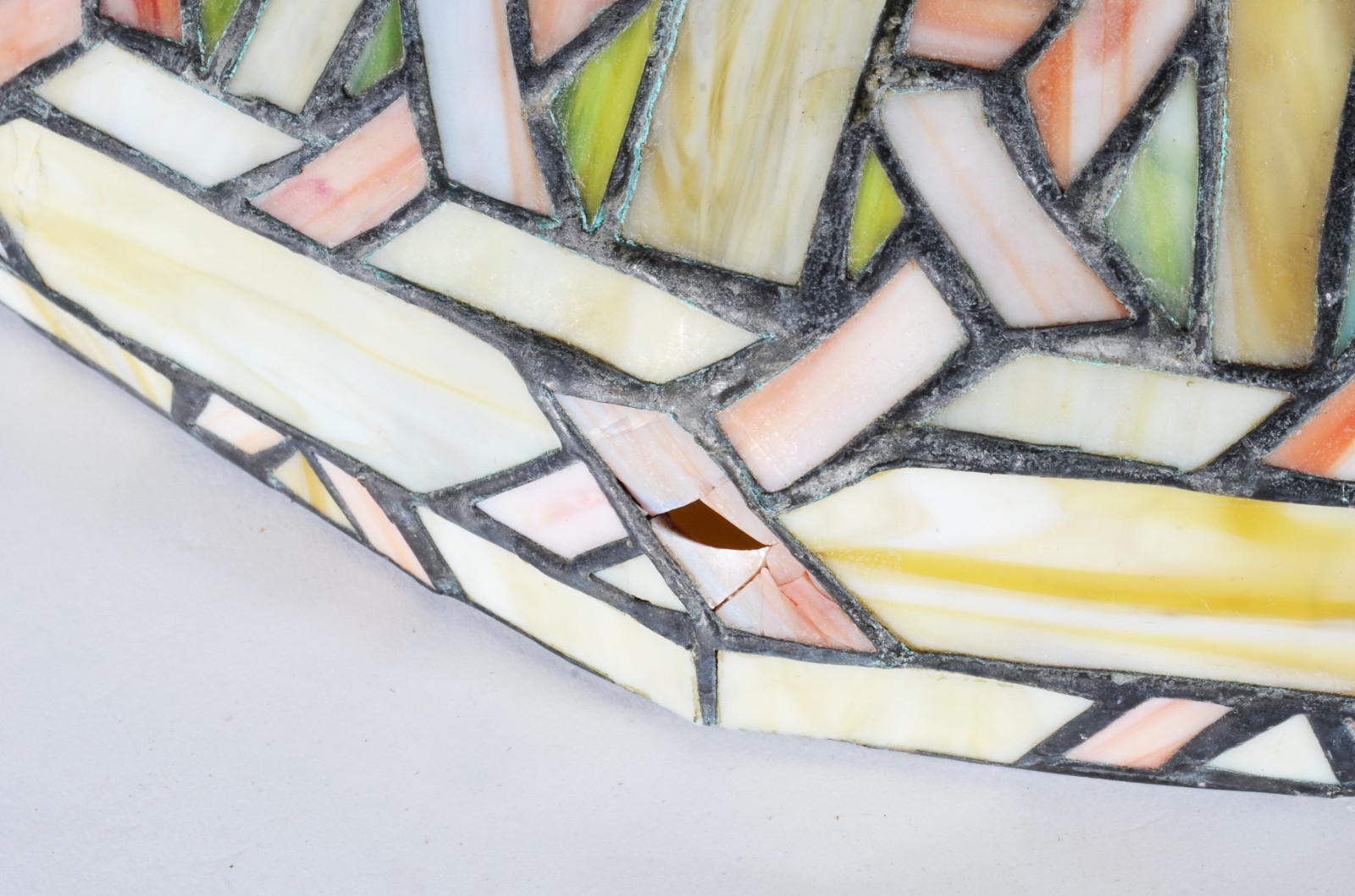 Luminária com placas de pasta de vidro. - foto 4 de 5