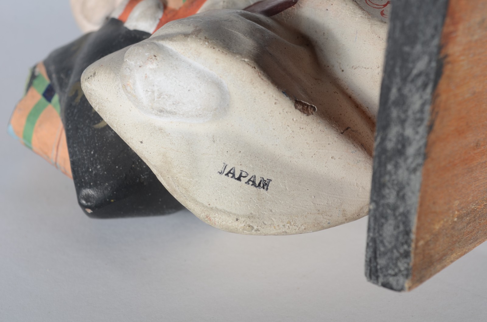 Par de antigos bonecos japoneses porcelanizados representando... - foto 11 de 11