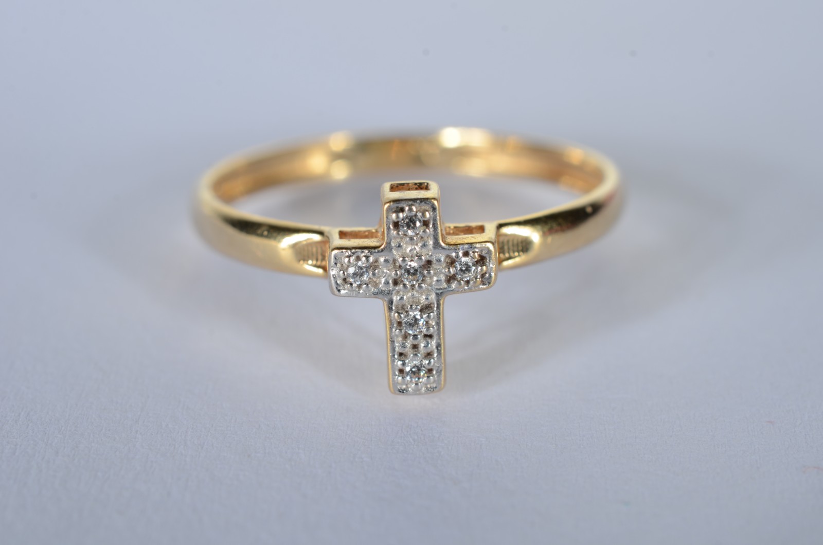 Anel de ouro 18 k., contraste 750 mls feitio cruz com mini... - foto 2 de 6