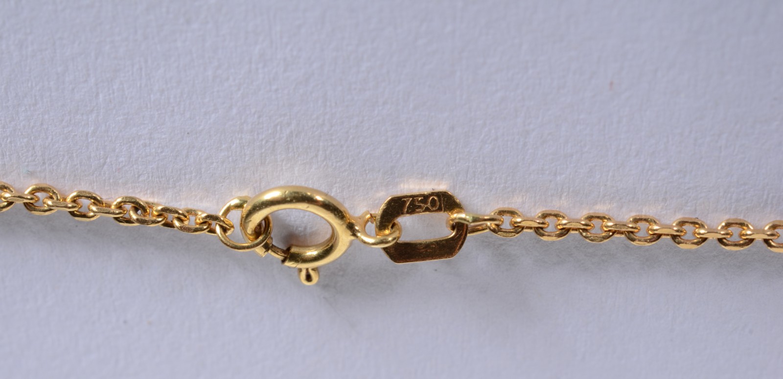 Colar com pendente de ouro 18 k., contraste 750 mls. (Por motivos de... - foto 3 de 4