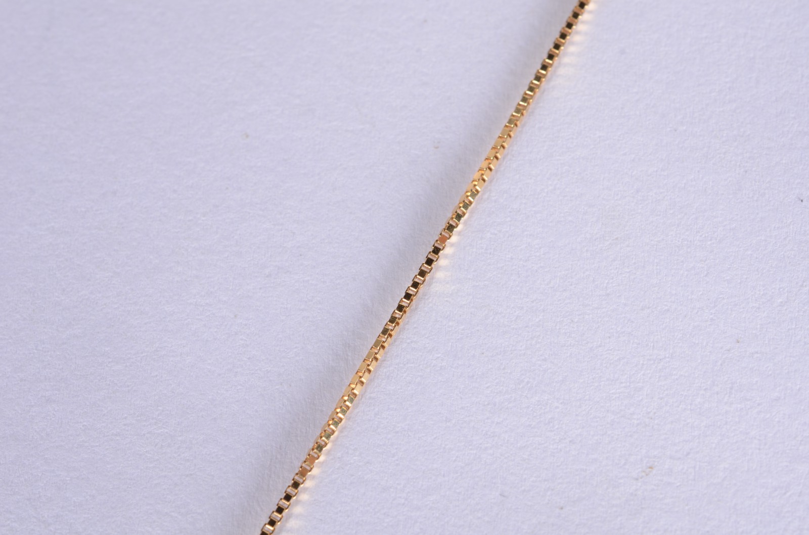 Colar com pendente sacro de ouro 18 k.(Por motivos de segurança a... - foto 3 de 6