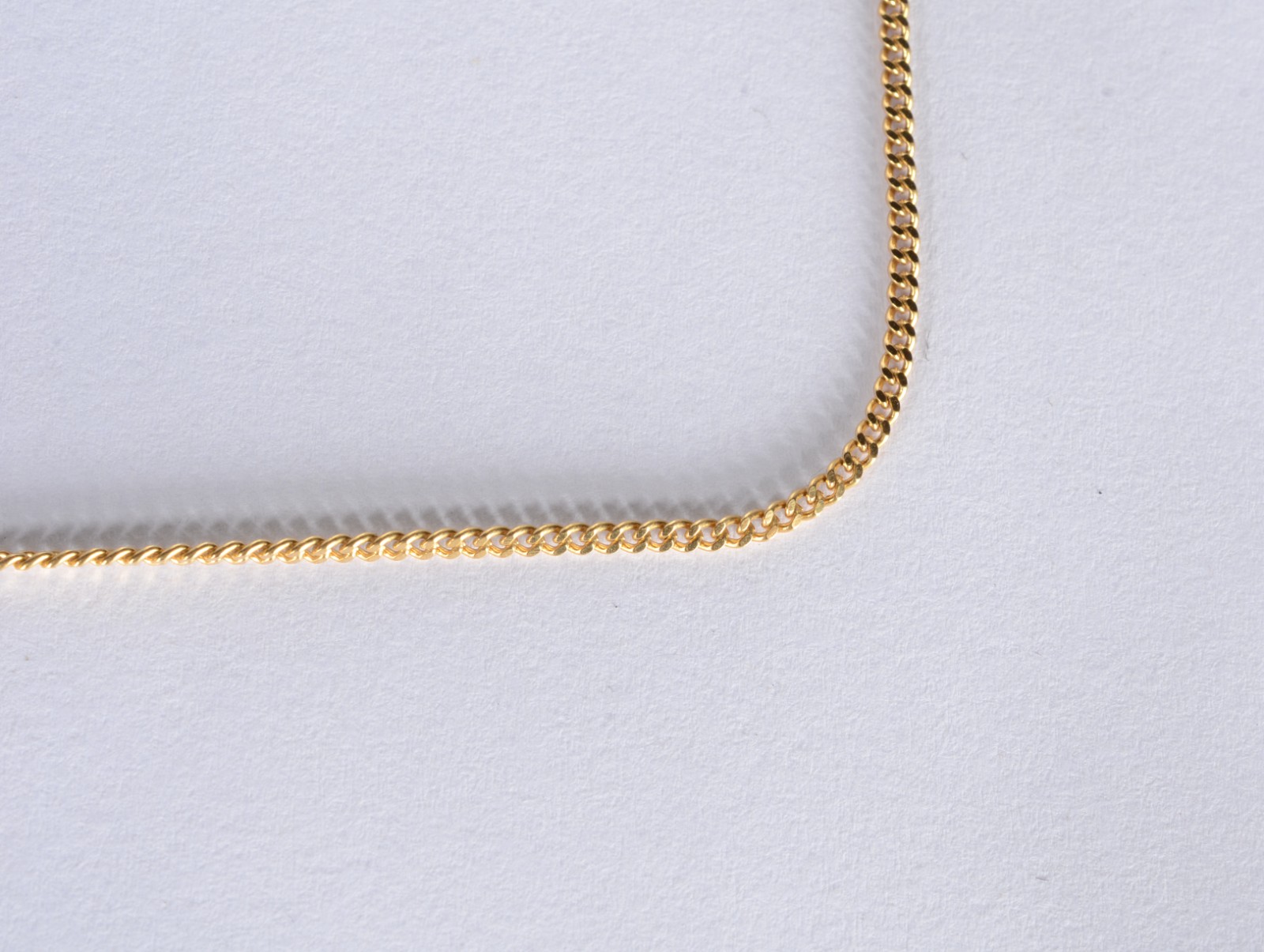 Colar com pendente feitio cruz de ouro 18 k., contraste 750 mls. (Por... - foto 3 de 7