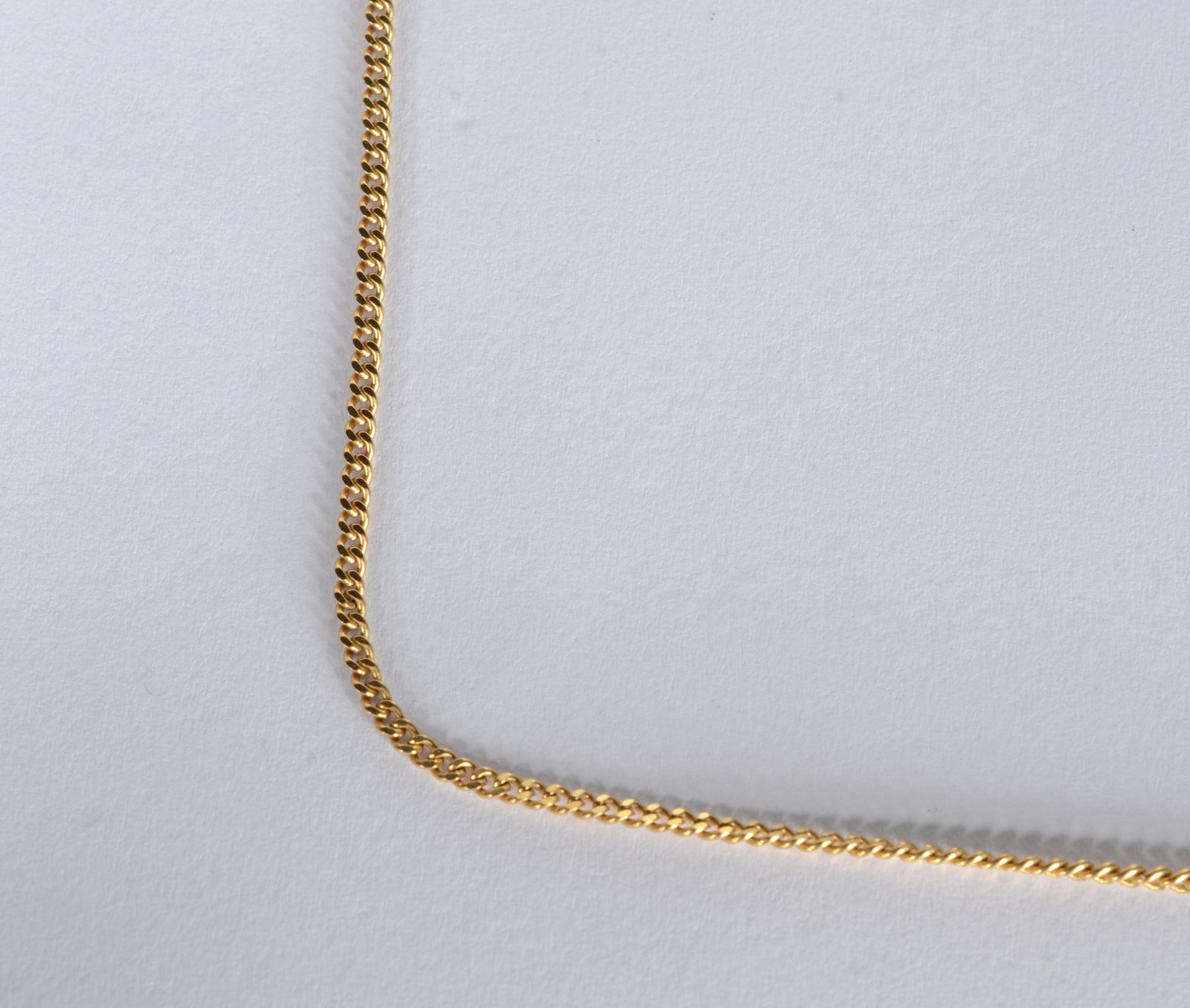 Colar com pendente feitio cruz de ouro 18 k., contraste 750 mls. (Por... - foto 6 de 7