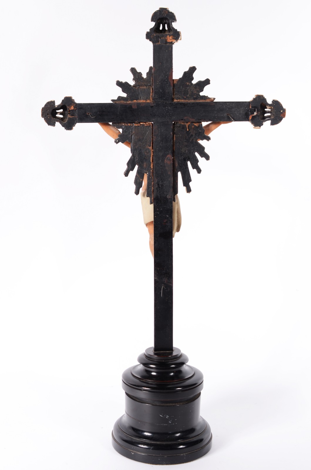 Crucifixo de madeira nobre com figura de Cristo entalhada e... - foto 6 de 6