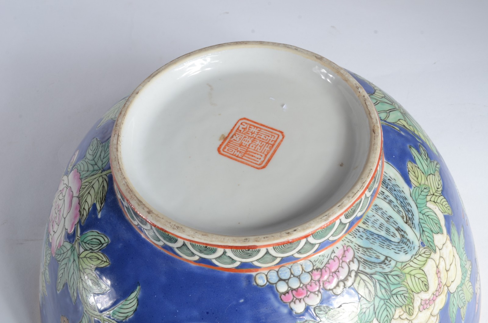 Bowl de porcelana oriental com base de madeira. - foto 7 de 7