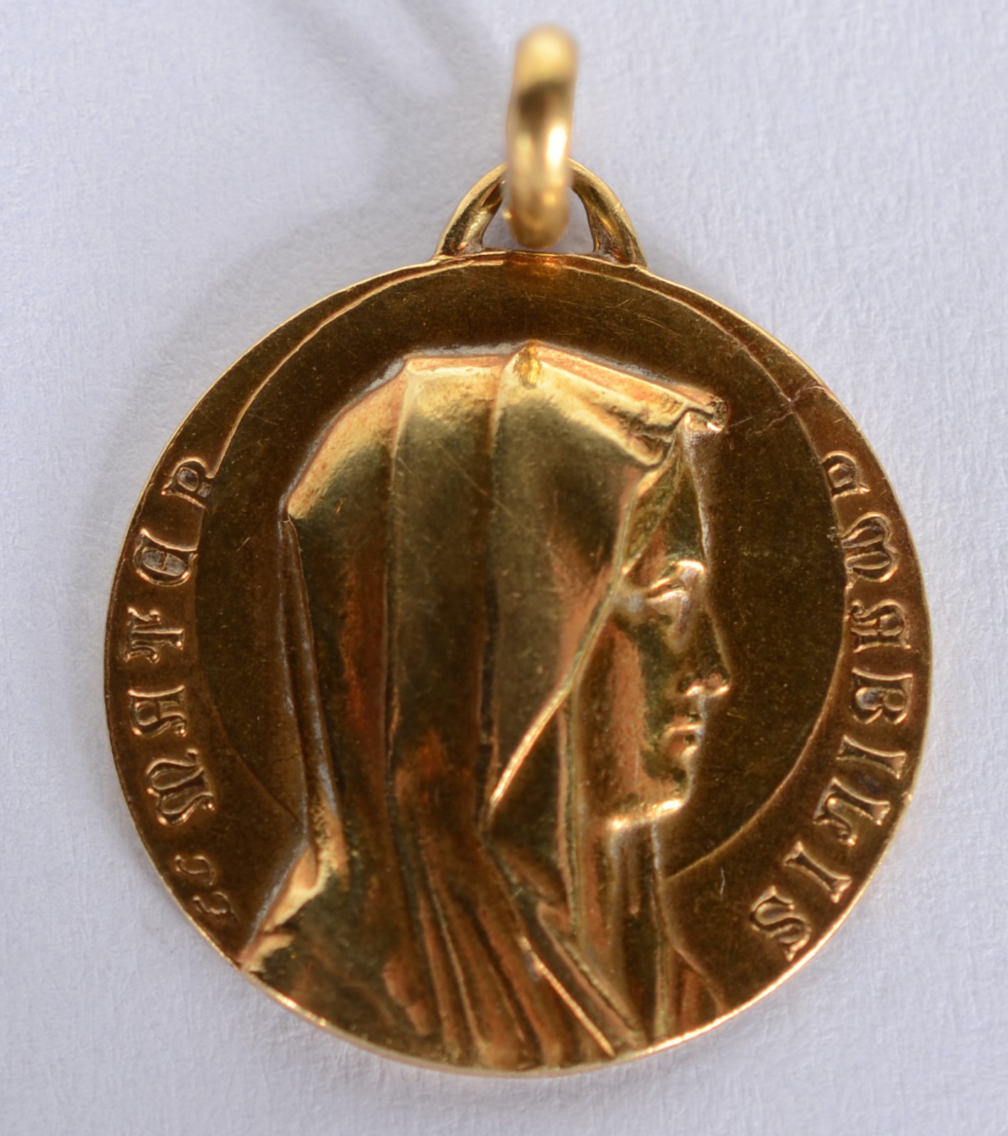 Pendente feitio "medalha - Mater Amabilis" de ouro 18 k. (Por motivos... - foto 1 de 3