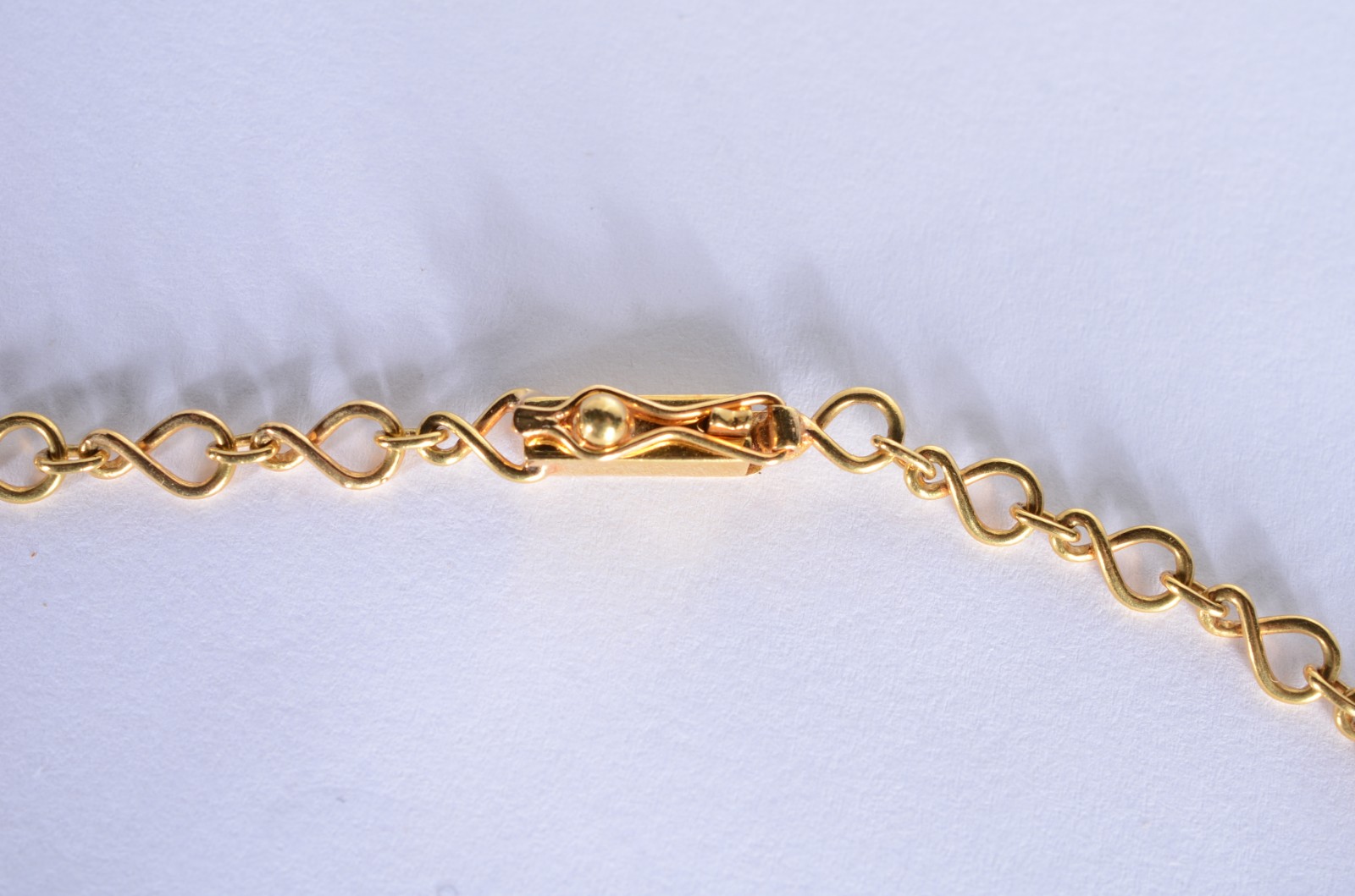 Colar feitio "trançado" de ouro 18 k. (Por motivos de segurança a... - foto 2 de 5