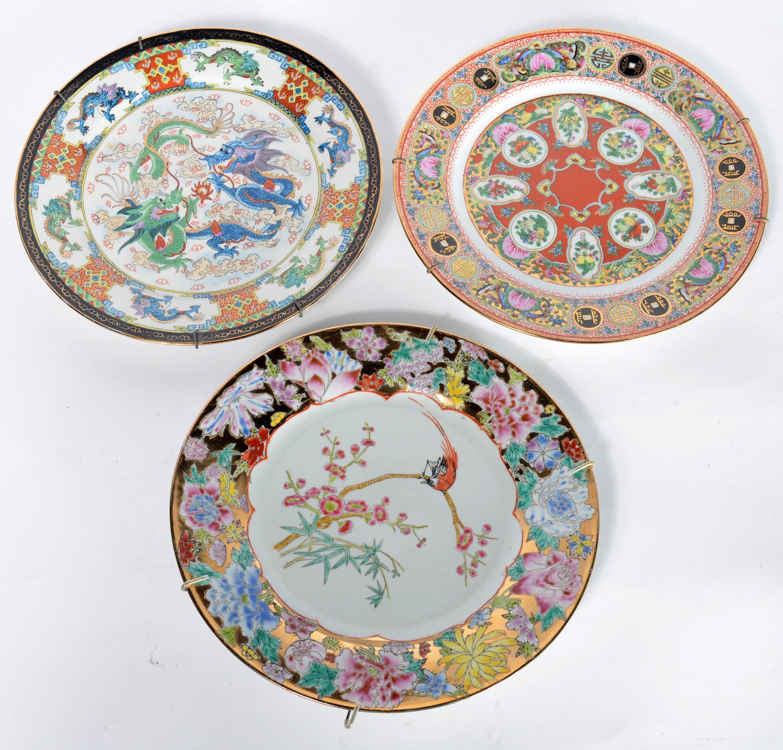 Oito pratos decorativos de porcelana oriental em diversos modelos. - foto 2 de 10