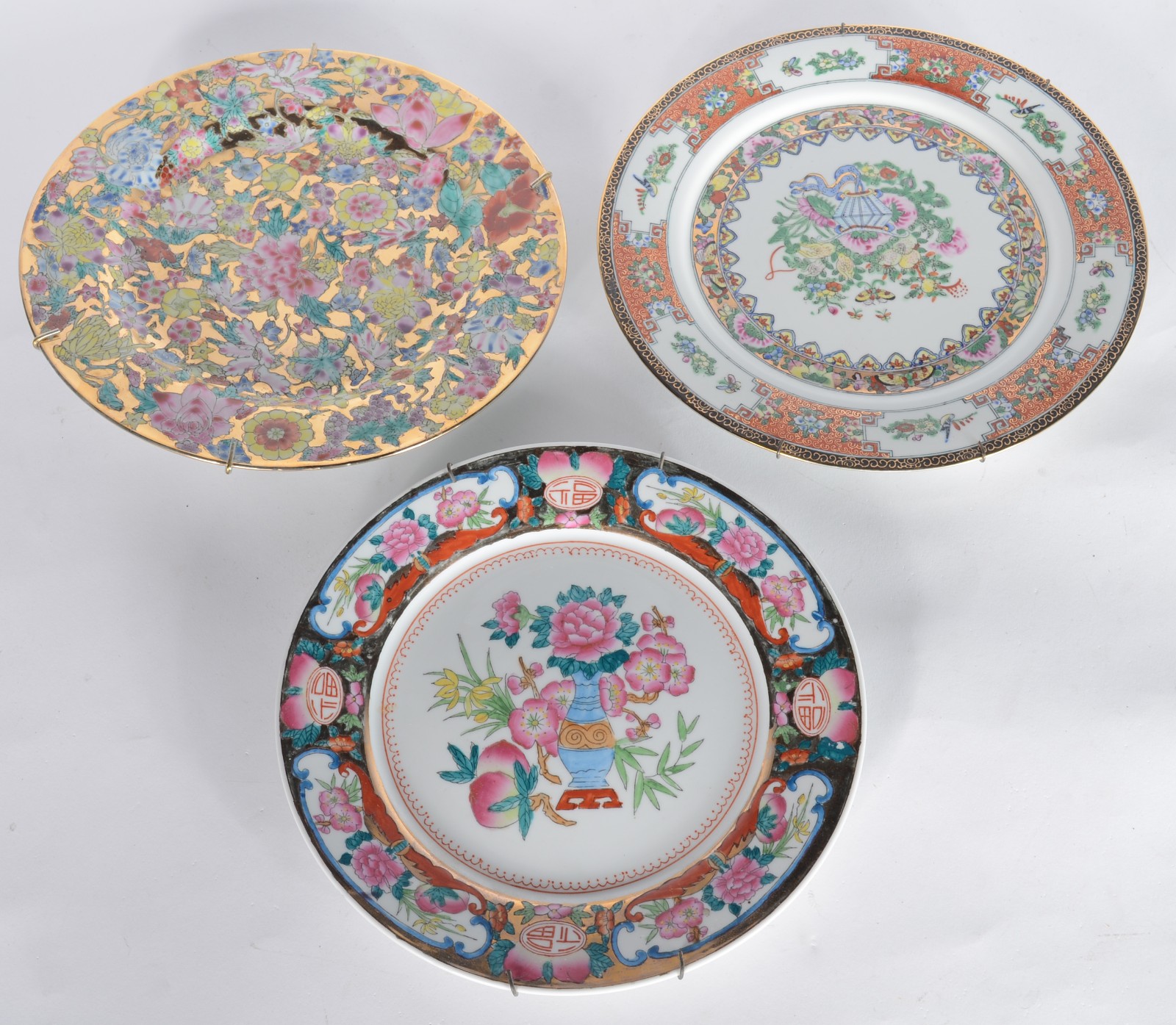 Oito pratos decorativos de porcelana oriental em diversos modelos. - foto 3 de 10