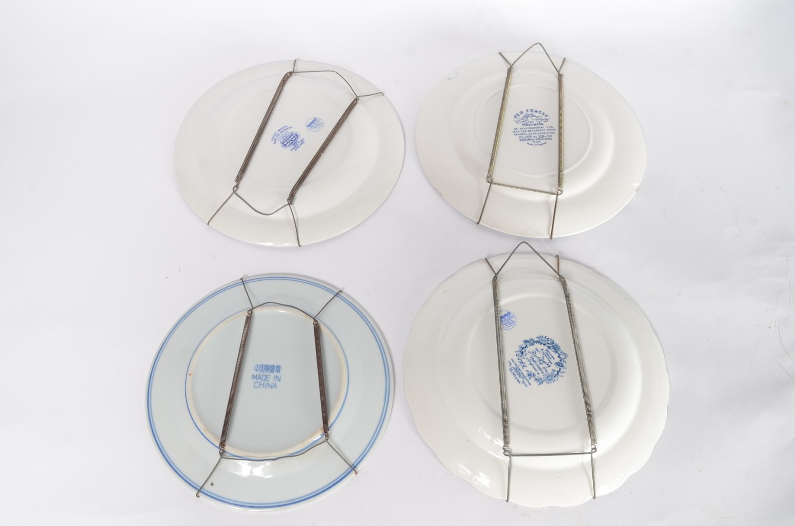 Treze pratos decorativos de porcelana azul e branca em diversas... - foto 5 de 11