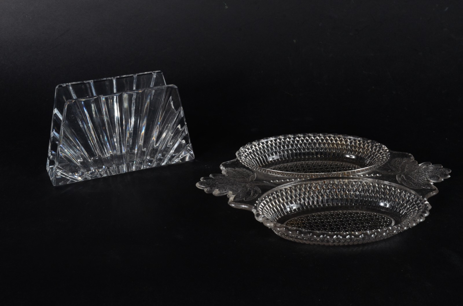 Oito peças diversas de cristal/vidro, sendo: Prato para sobremesa de... - foto 5 de 11