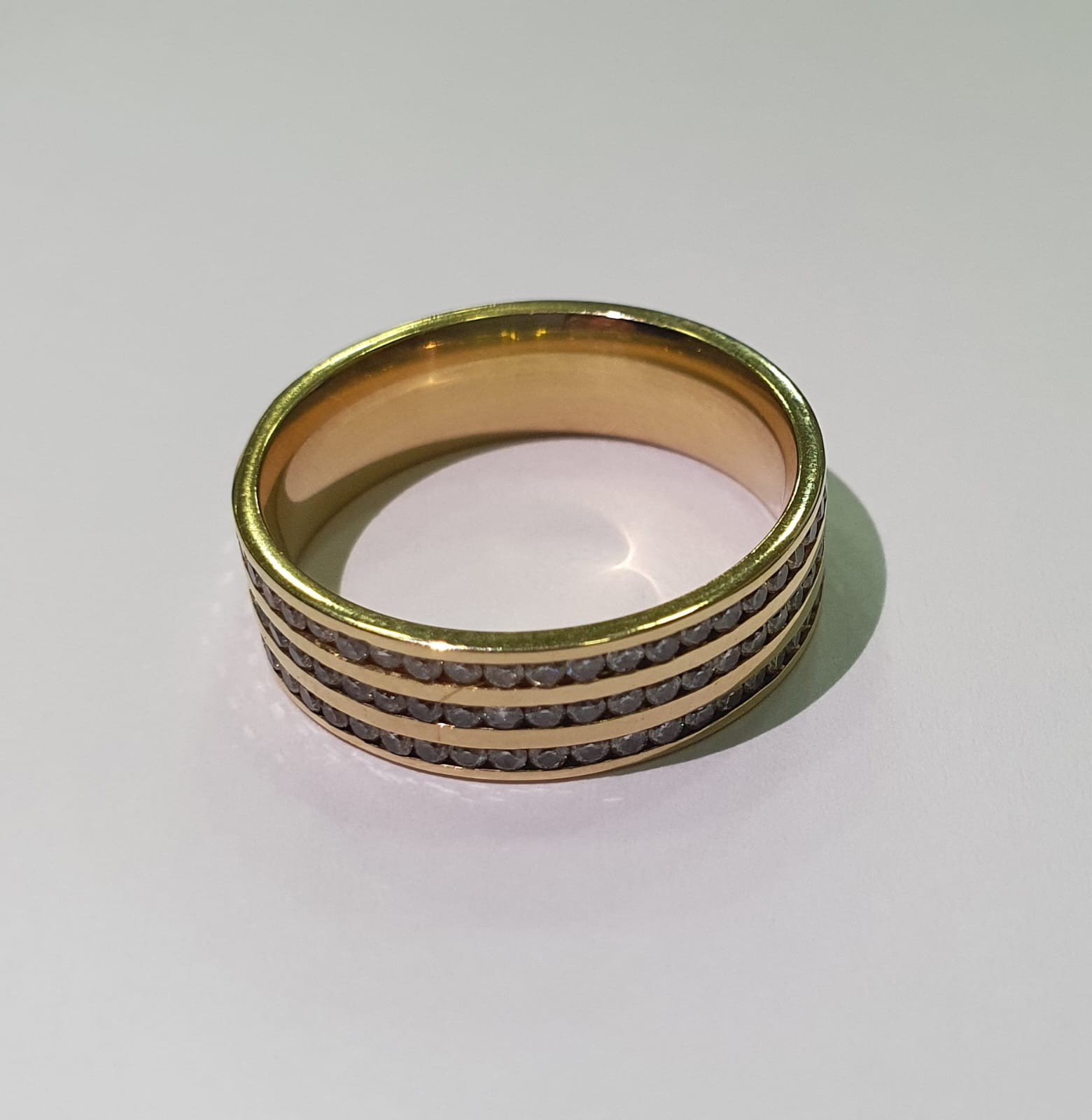 Anel "Bruner" de ouro 18 k., com diamantes de 1.50 ct, aro 18. (Por... - foto 1 de 2