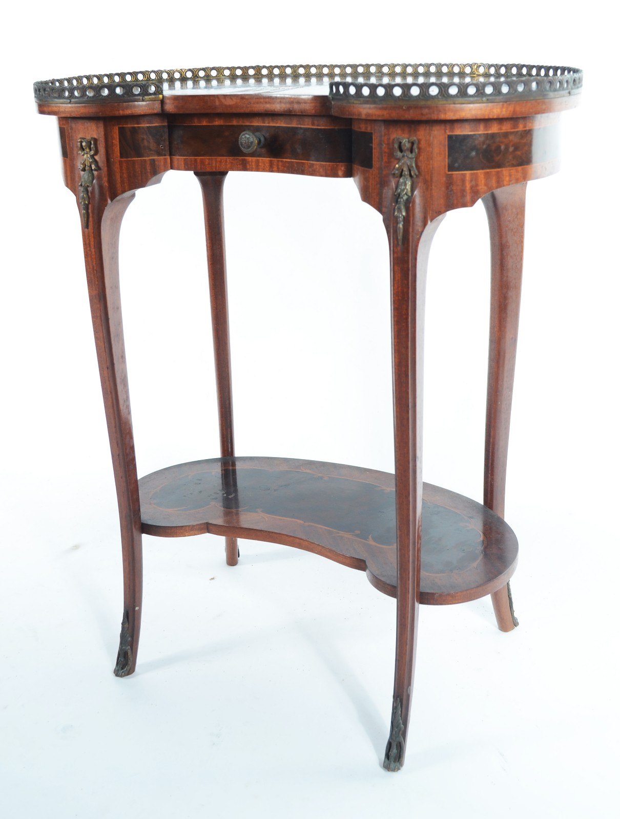 Mesa auxiliar de madeira nobre feitio rim, trabalhada em marqueterie... - foto 1 de 6