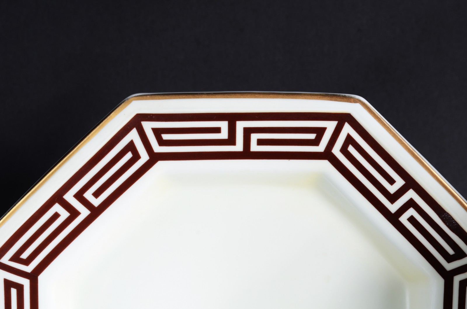 Aparelho de chá, café e bolo de porcelana "Dom Pedro", na cor bege... - foto 2 de 10