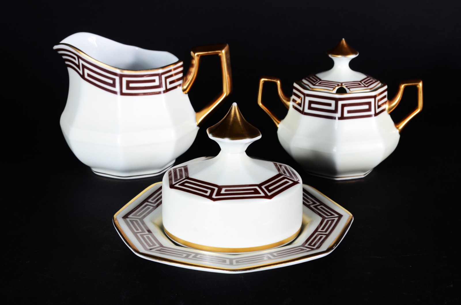 Aparelho de chá, café e bolo de porcelana "Dom Pedro", na cor bege... - foto 6 de 10