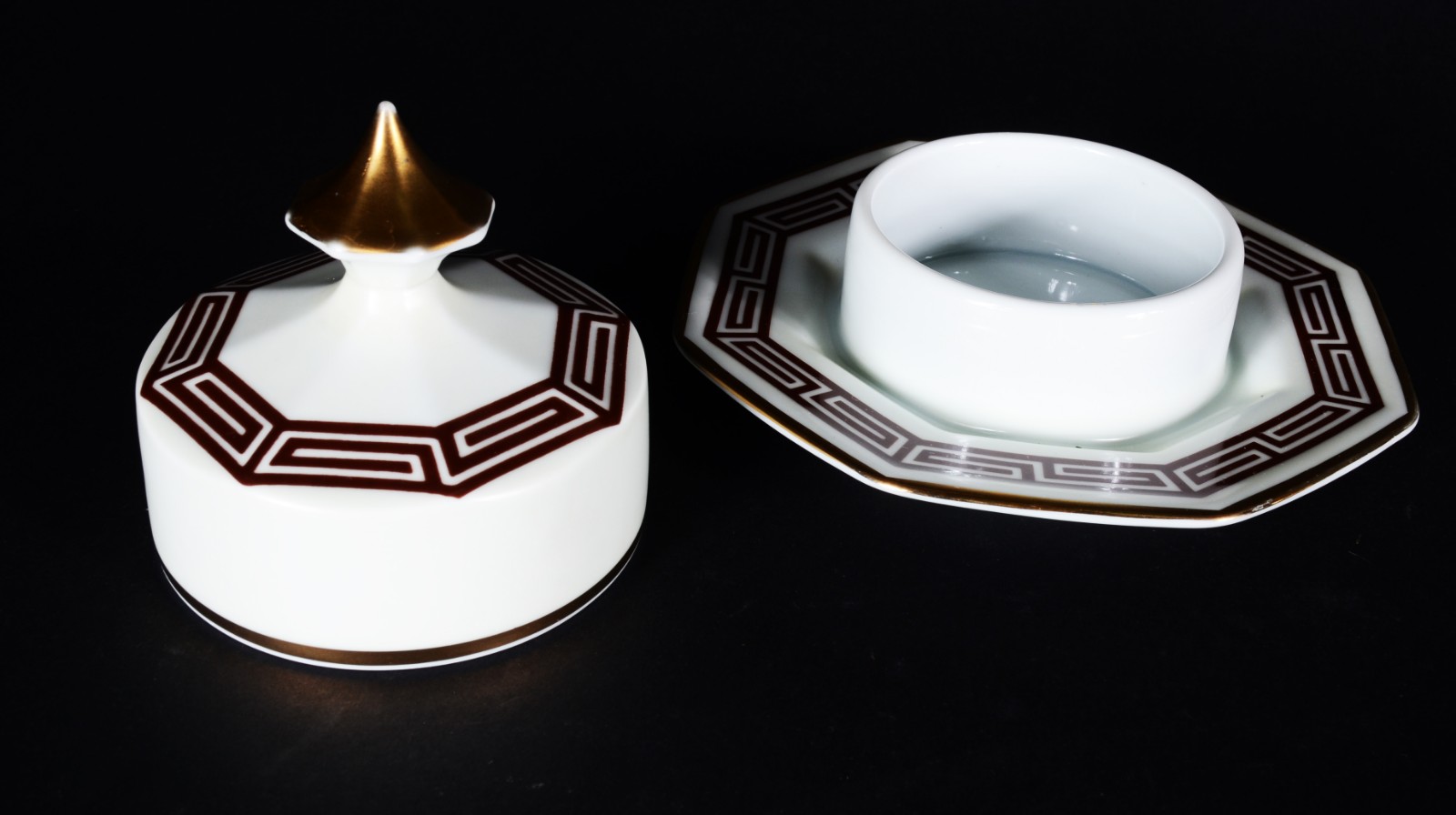 Aparelho de chá, café e bolo de porcelana "Dom Pedro", na cor bege... - foto 7 de 10