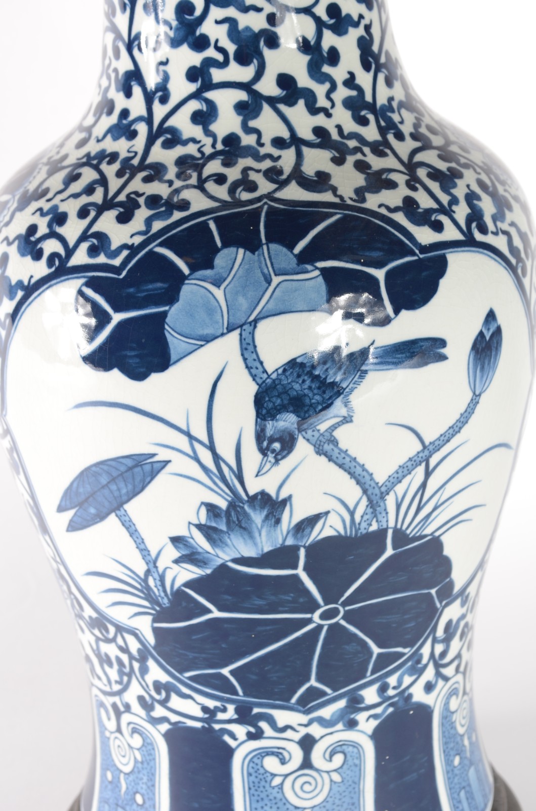 Vaso de porcelana oriental azul e branco, decorada com pássaros e... - foto 4 de 7
