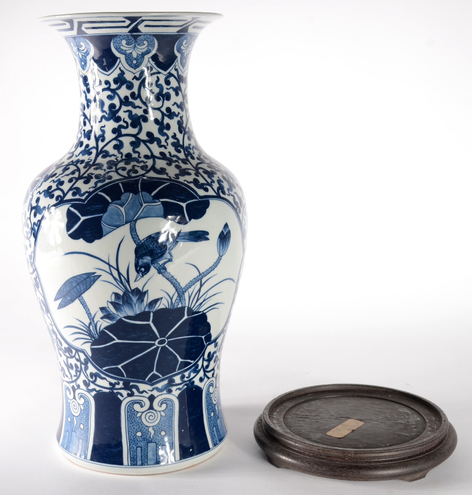 Vaso de porcelana oriental azul e branco, decorada com pássaros e... - foto 5 de 7