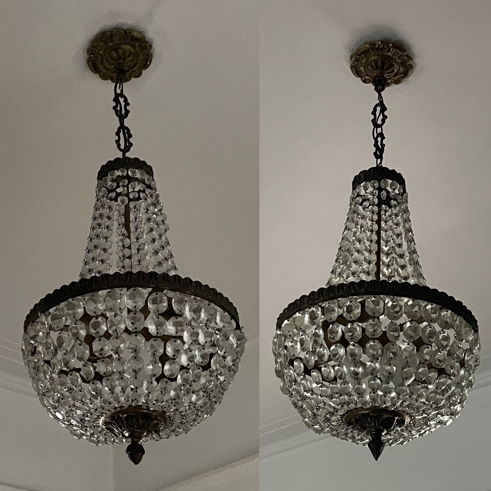 Par de lustres estilo Império de metal e contas de cristal. - foto 1 de 4