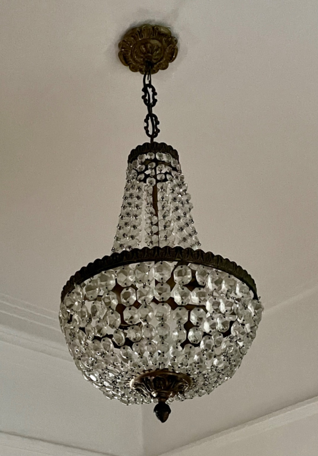 Par de lustres estilo Império de metal e contas de cristal. - foto 4 de 4