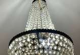 Lustre estilo Império de metal e contas de cris... - Lustre estilo Império de metal e contas de cristal lapidado.