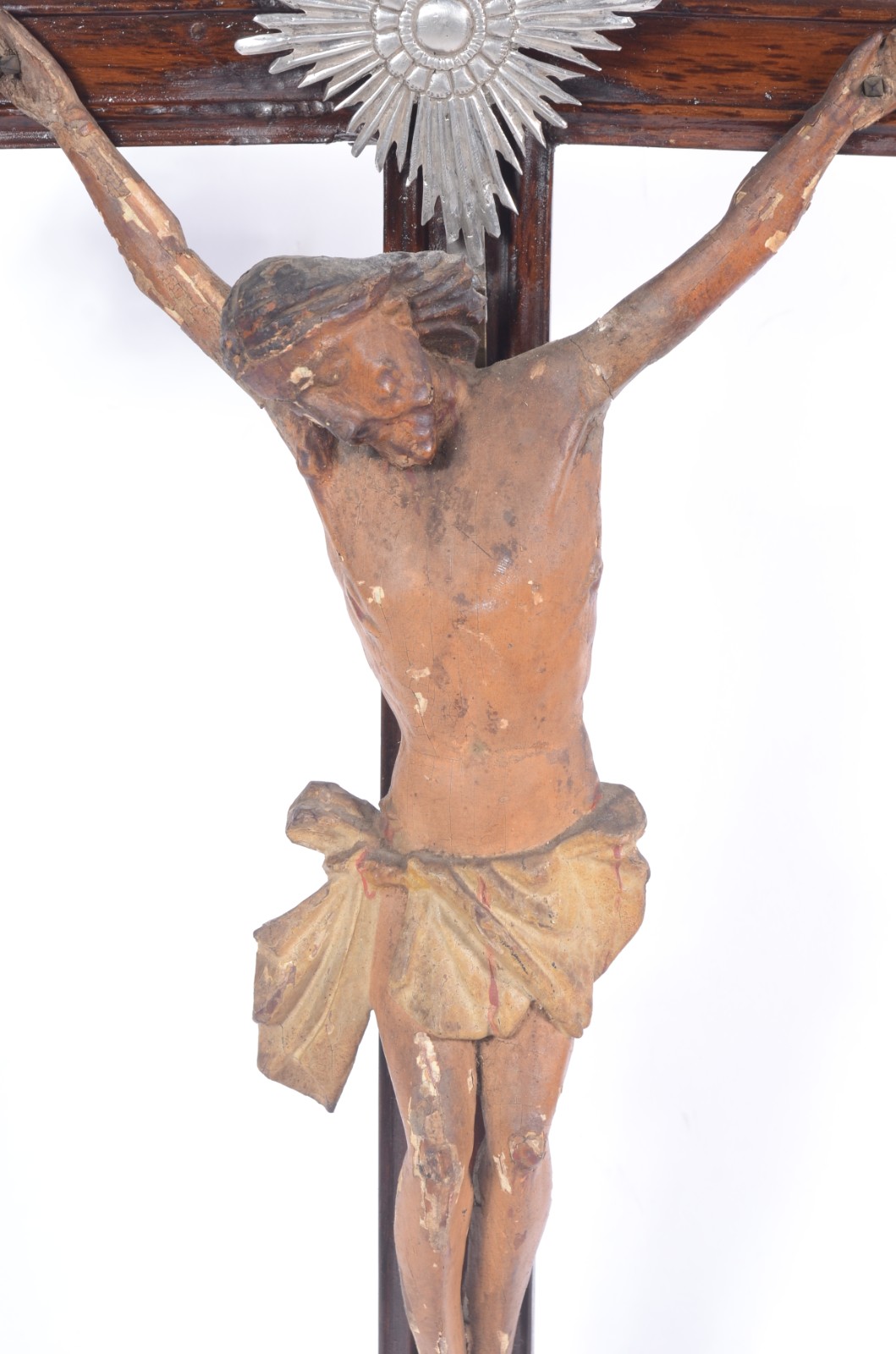 Crucifixo com figura de Cristo esculpida em madeira, policromia e... - foto 3 de 4
