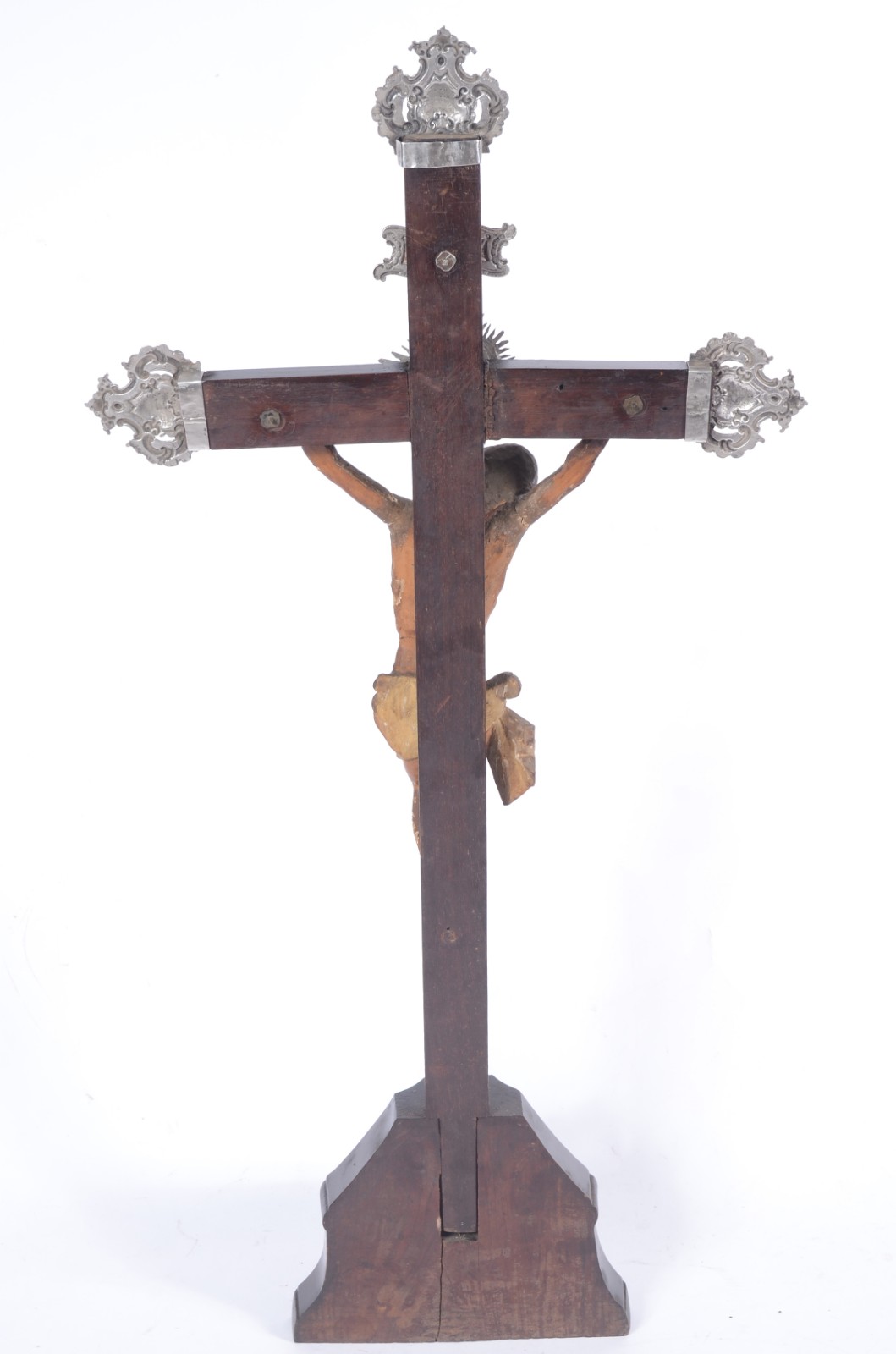 Crucifixo com figura de Cristo esculpida em madeira, policromia e... - foto 4 de 4