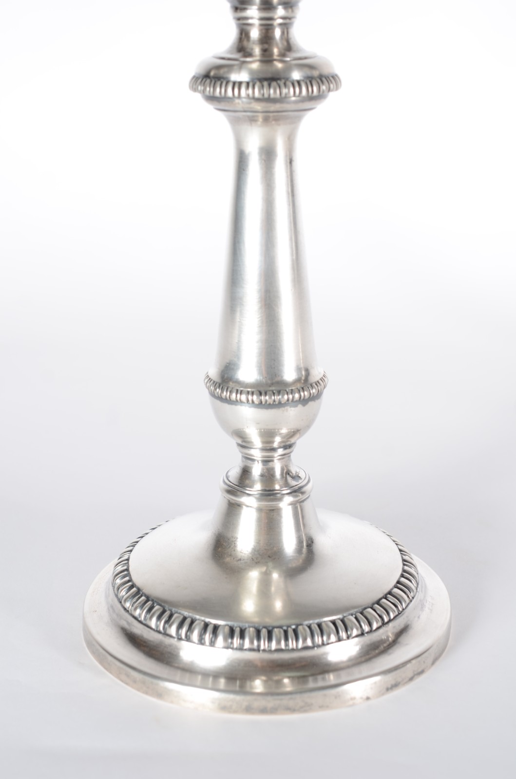 Par de candelabros de prata para 3 velas cada, contraste 10... - foto 3 de 10