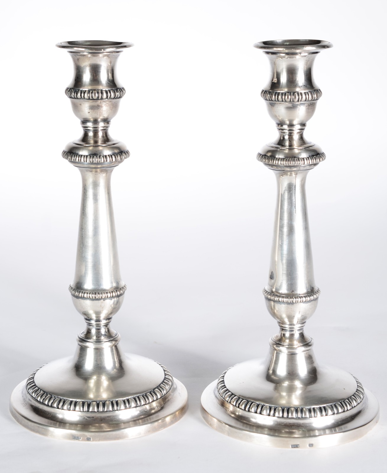 Par de candelabros de prata para 3 velas cada, contraste 10... - foto 6 de 10