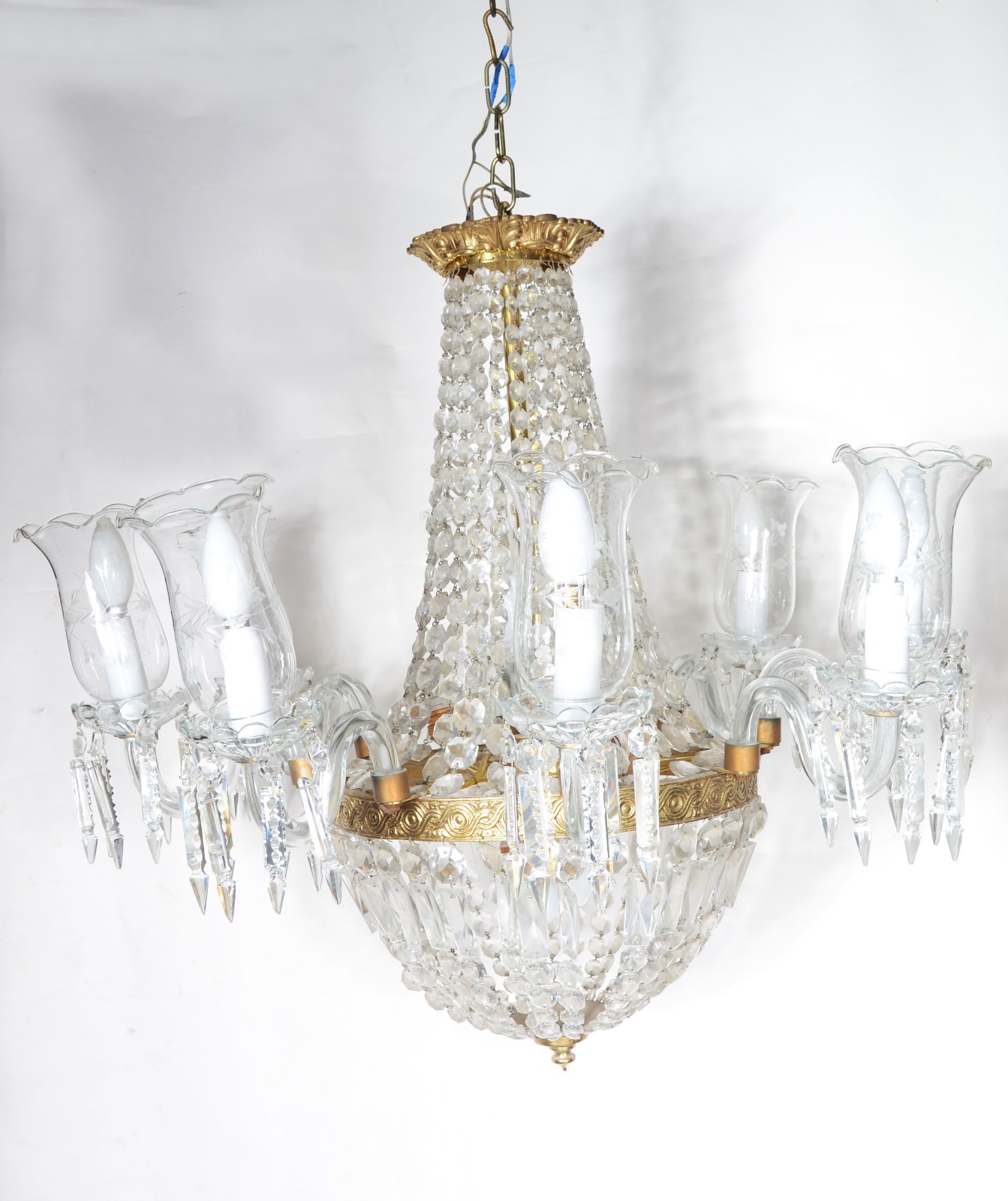 Lustre para 8 luzes de cristal com mangas, contas e pingentes... - foto 1 de 6