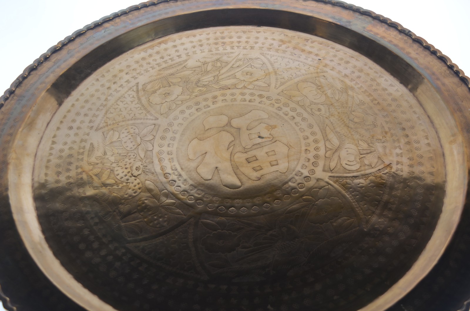Mesa oriental de Hong Kong com tampo na forma de bandeja redonda de... - foto 7 de 11