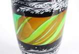 Vaso de vidro decorativo em mesclas nas cores v... - Vaso de vidro decorativo em mesclas nas cores verde, âmbar, preto e branco.