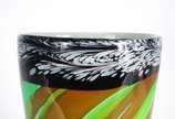 Vaso de vidro decorativo em mesclas nas cores v... - Vaso de vidro decorativo em mesclas nas cores verde, âmbar, preto e branco.