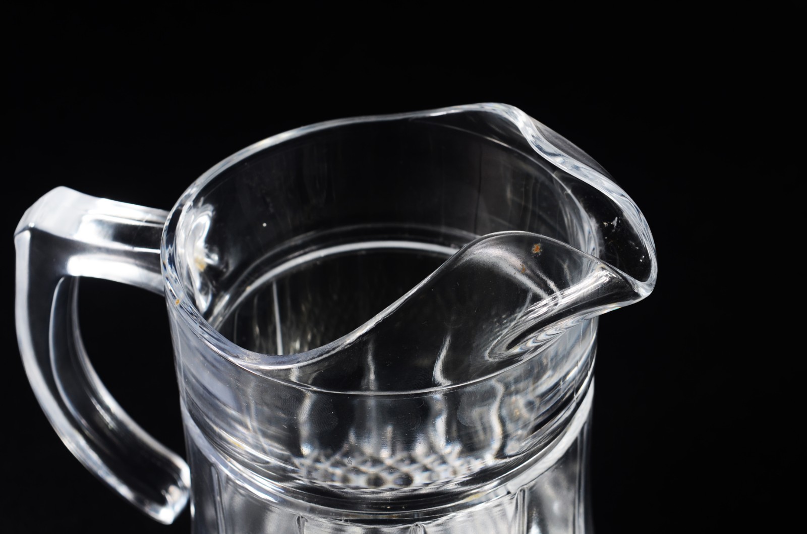 Serviço de cristal lapidado, composto de: 10 copos para água, 7 copos... - foto 9 de 9