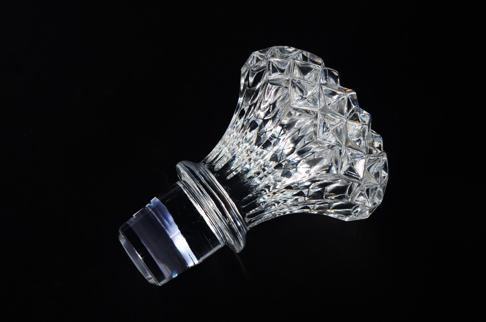 Serviço de cristal lapidado, composto de: 10 flutes para champagne... - foto 9 de 11