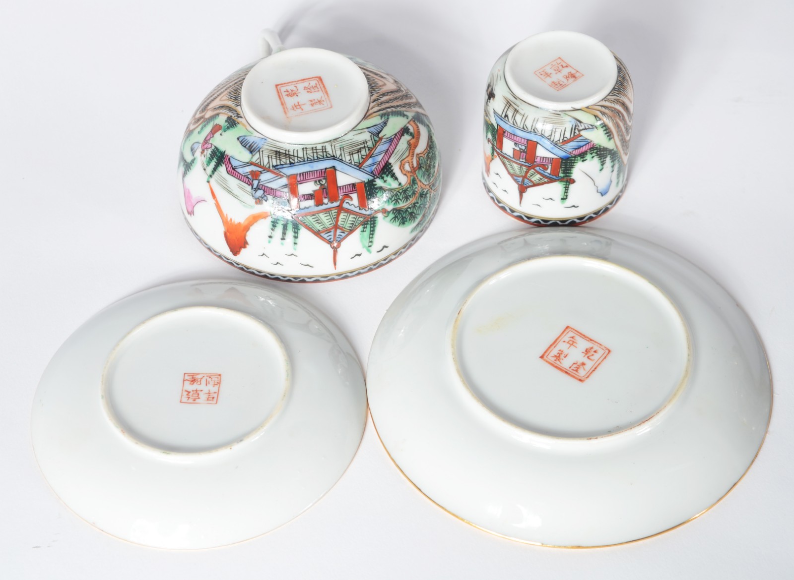 Serviço de jantar, chá e café de porcelana oriental, decorado com... - foto 6 de 10