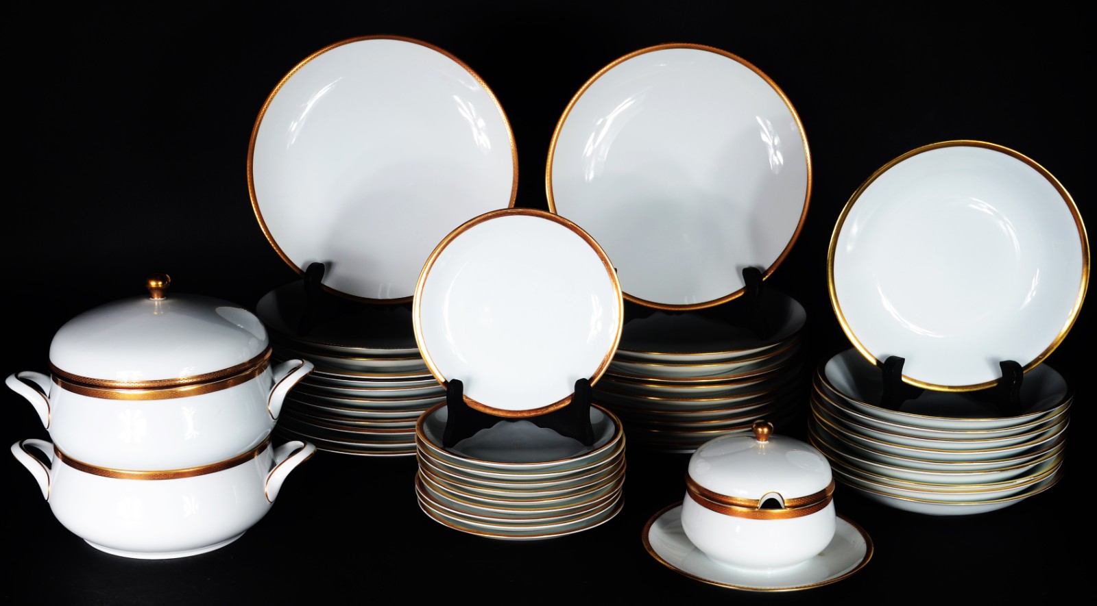 Parte de serviço de jantar de porcelana alemã "Hutschenreuther"... - foto 1 de 10