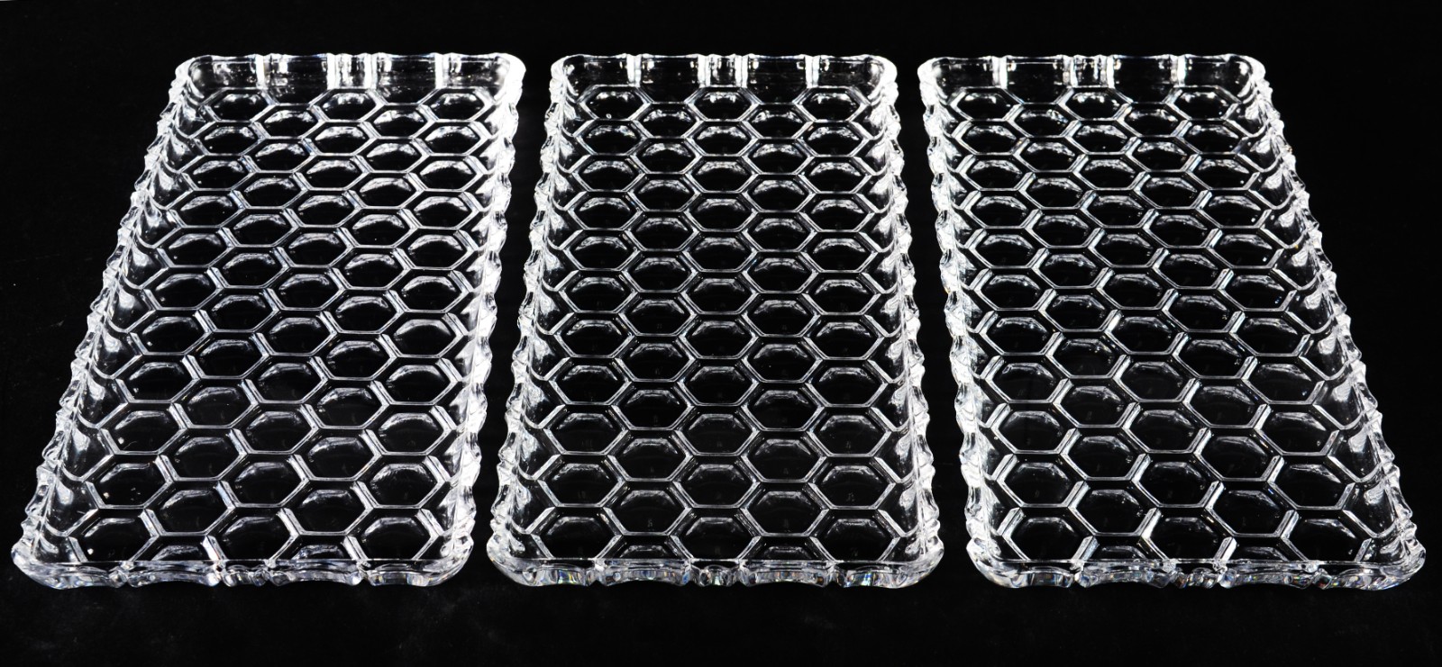Diversas peças de cristal/vidro, sendo: prato para bolo, fruteira de... - foto 2 de 9