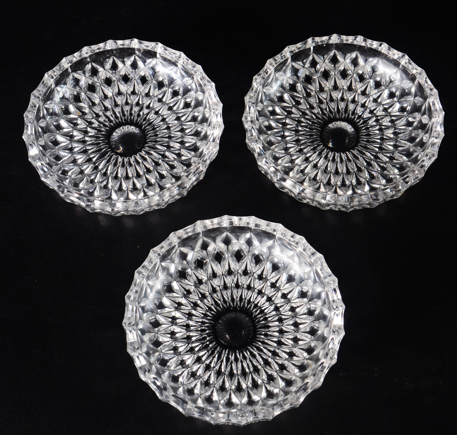 Diversas peças de cristal/vidro, sendo: prato para bolo, fruteira de... - foto 5 de 9