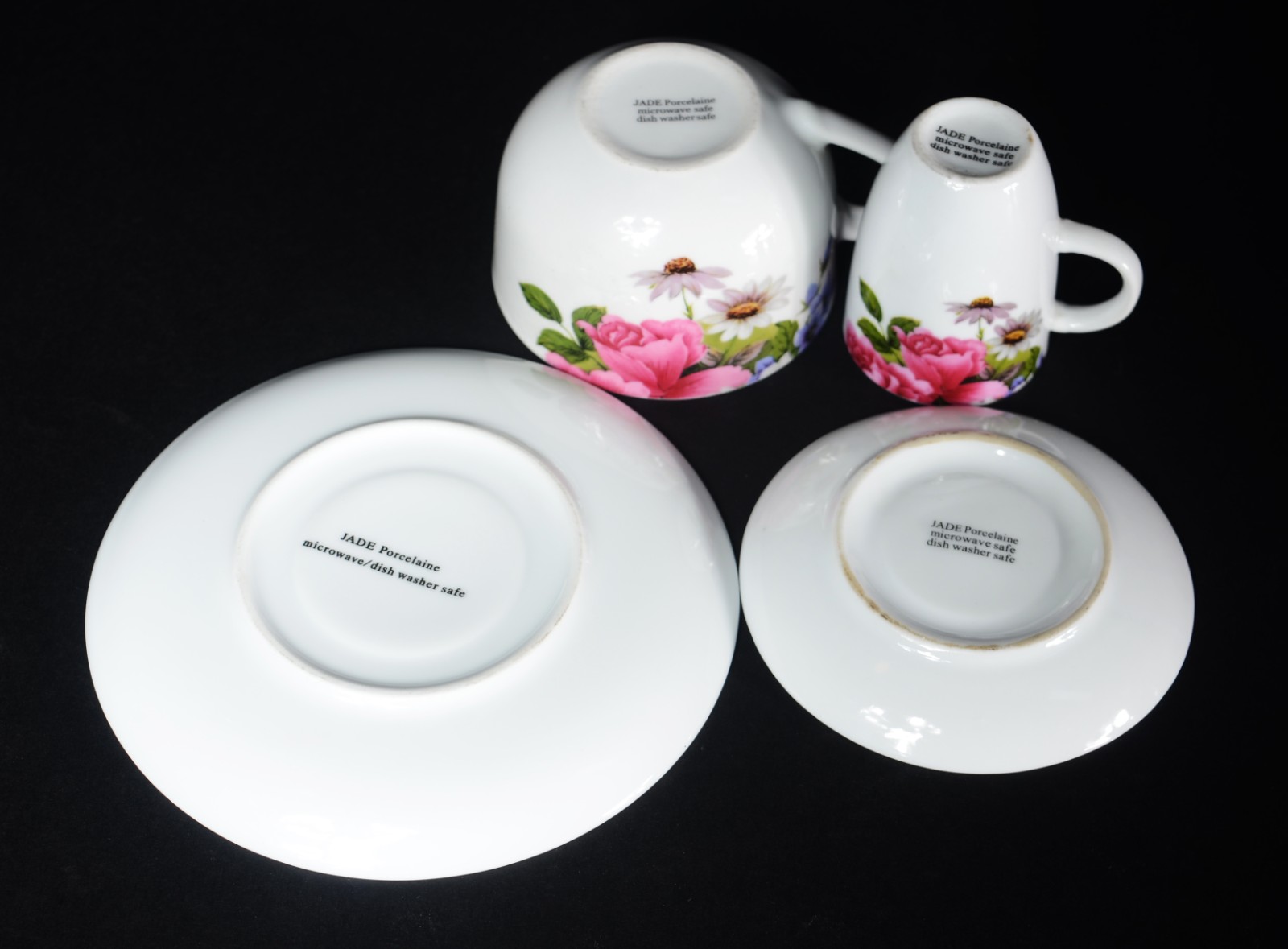 Serviço de jantar, chá e café de porcelana "Jade", decorada com... - foto 3 de 7