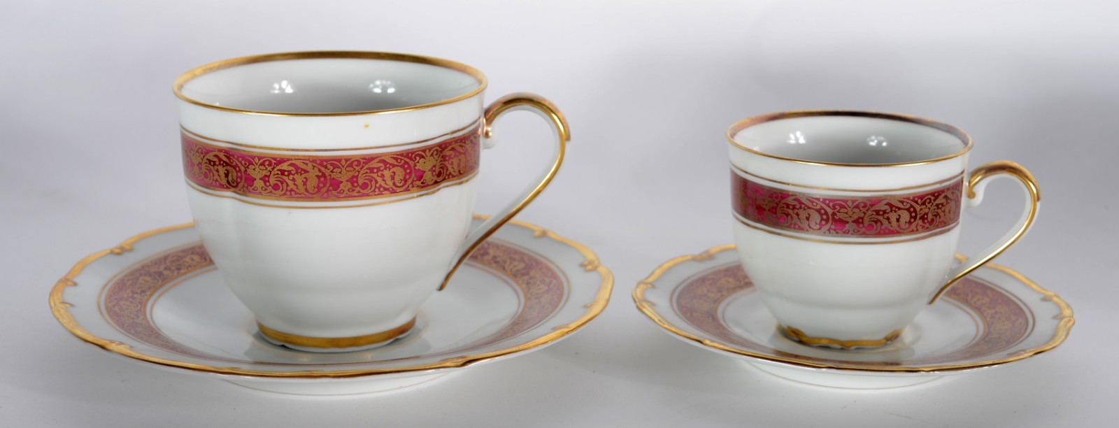 Aparelho de chá e café de porcelana tcheca branca com tarja na cor... - foto 3 de 9