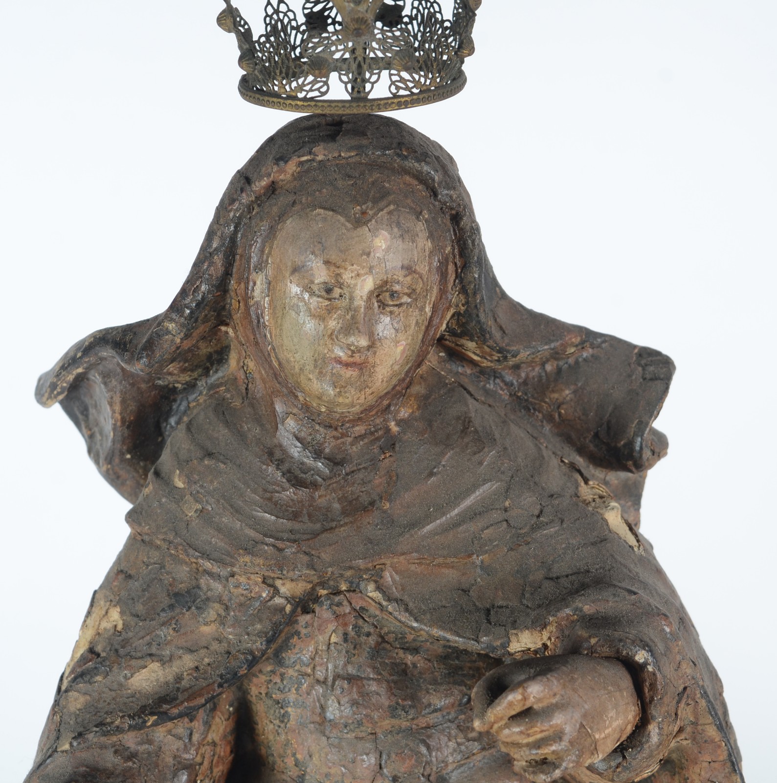 Santa Rita - Antiga Imagem de madeira com resquícios de policromia... - foto 2 de 9