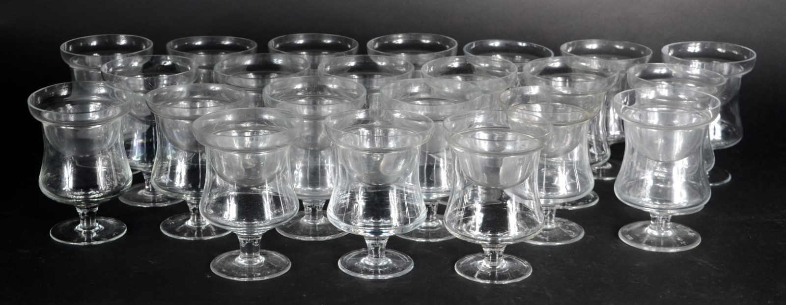 Conjunto com 22 taças de vidro para coquetel de camarão (pequeno... - foto 2 de 5