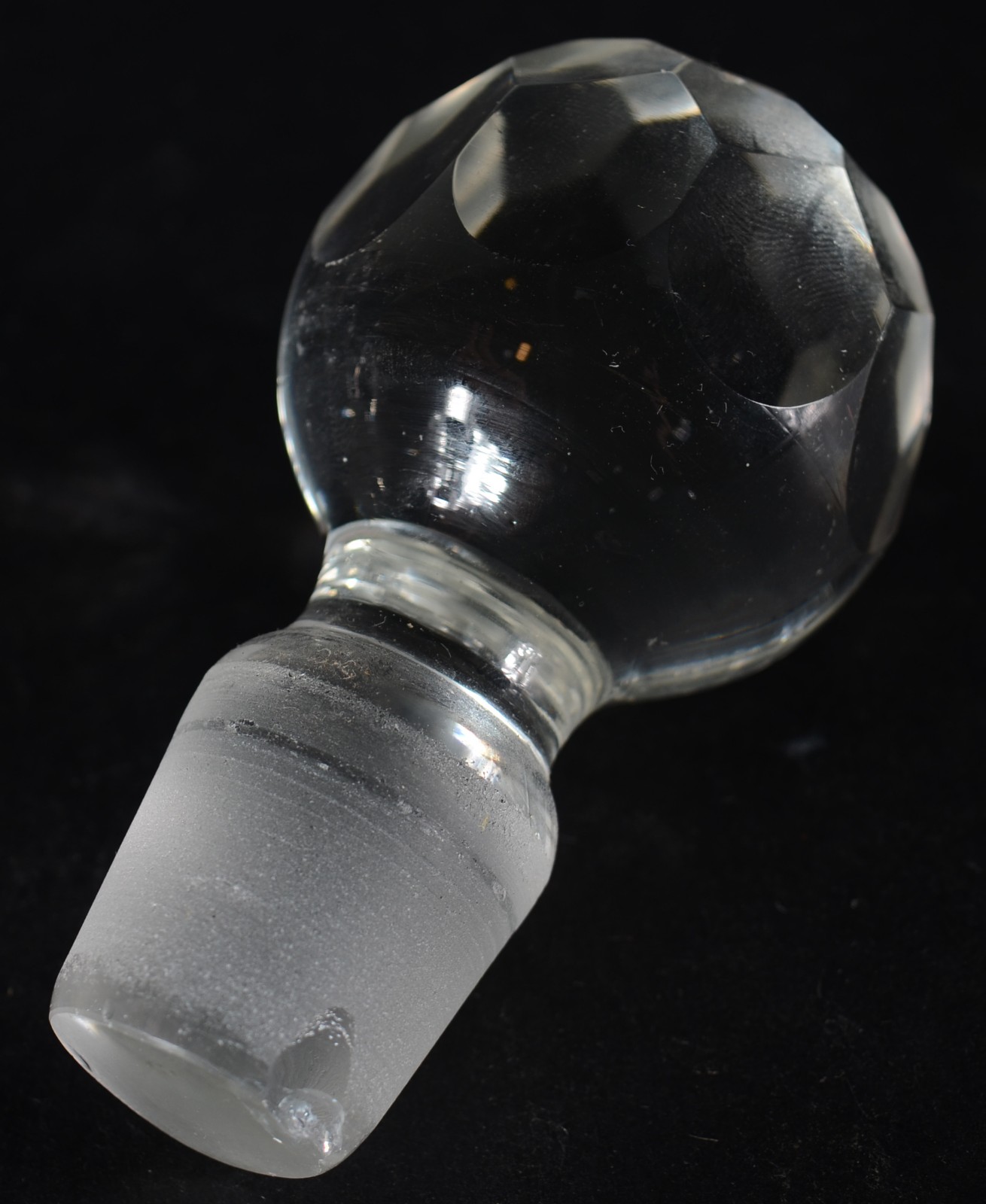 Serviço de cristal lapidado, composto de: 11 taças para água, 10... - foto 5 de 8
