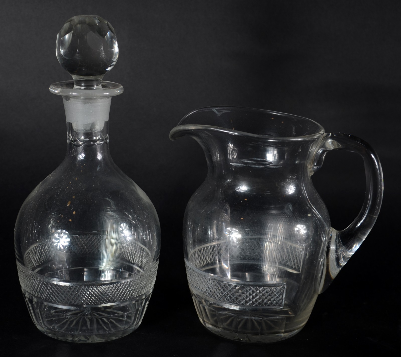Serviço de cristal lapidado, composto de: 11 taças para água, 10... - foto 6 de 8