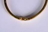 Pulseira "escrava" lisa de ouro 18 k.  (Por mot... - Pulseira "escrava" lisa de ouro 18 k.  (Por motivos de segurança a peça não se encontra na loja).