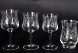 Serviço de cristal, composto de: 12 taças para ... - Serviço de cristal, composto de: 12 taças para champagne, 12 taças água, 12 taças para vinho branco, 11 taças para vinho tinto, 10 taças para li...